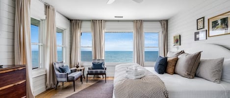 Master King Bedroom with Ensuite