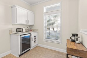 105 F St_20231207_0006
