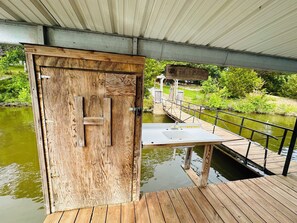 Dock (1)