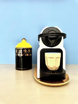 Kaffee und/oder Kaffeemaschine