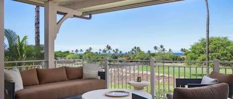 View of the vividly blue Pacific from the lanai.
