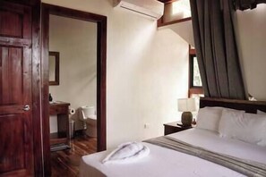 Room 2 (2)