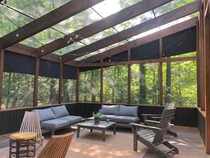 Screened porch
Glass ceiling