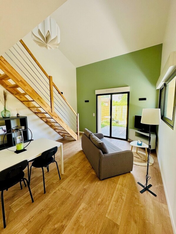 Pièce à vivre - Vue salon