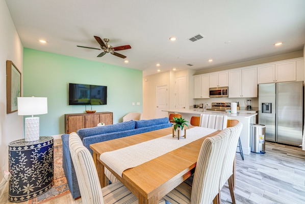 Kissimmee Vacation Rental | 3BR | 3BA | 2,000 Sq Ft | 1 Step to Enter