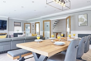 Revel in open living room and dining spaces that your entire group can comfortably enjoy