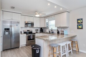 Kitchen (1)