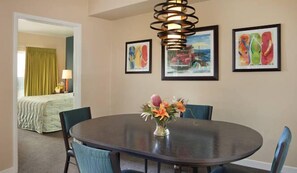 worldmark-oceanside-2-bedroom-dining-664x386_enhanced