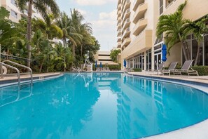 WyndhamSantaBarbara_2