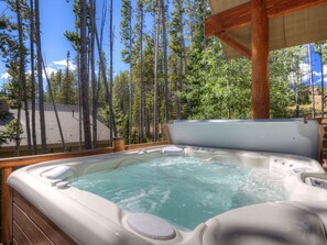 MMH 4 Indian Summer, Hot Tub, 2