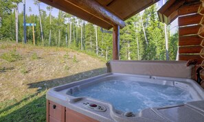 PR Rosebud 10, Hot Tub, 1
