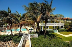 Tradewinds Beach Resort