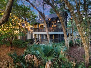 Gorgeous nature surrounding the unit!