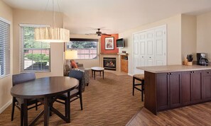 002-big-bear-gallery-studio-overview-living