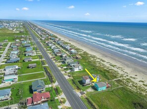 Can't get much closer to the beach! Location, Location!