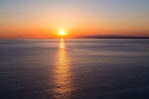 Grab a cup of coffee and enjoy your front row seat to the beautiful Galveston sunrises! Yes, this is the view!