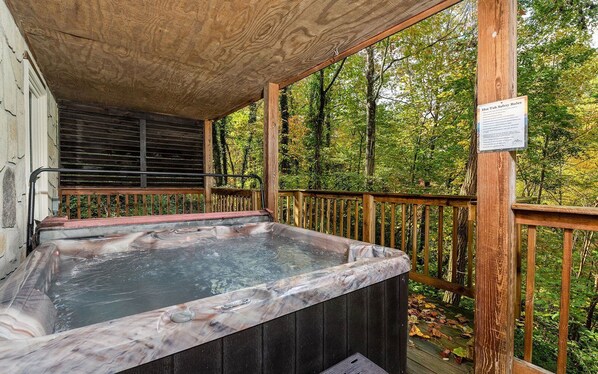 Bain à remous extérieur