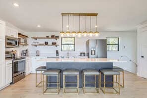 Kitchen | Keurig Coffee Maker | Cooking Basics | Stairs Required