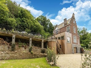 Außenseite Ferienhaus [Sommer]