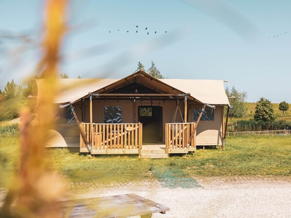 Außenseite Ferienhaus [Sommer]