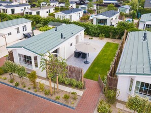 Außenseite Ferienhaus [Sommer]