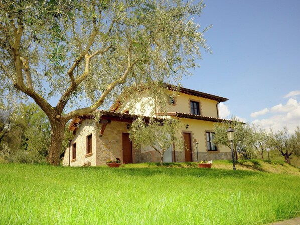 Außenseite Ferienhaus [Sommer]