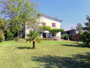Exterior casa de vacaciones [verano]
