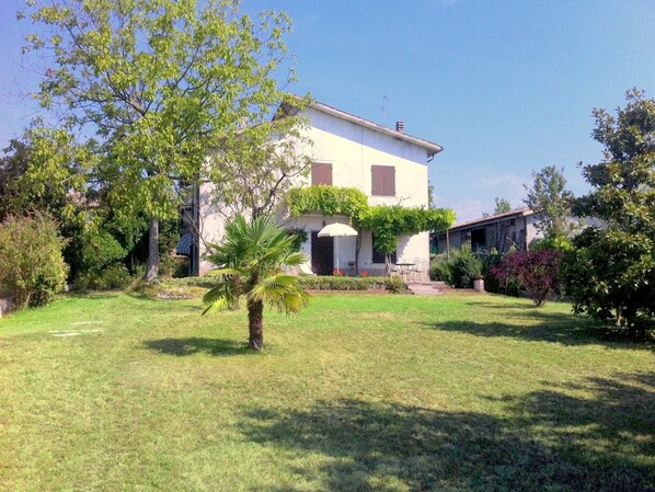 Extérieur maison de vacances [été]