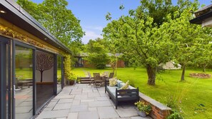 Luxury Coastal Home with Large Outdoor Space and Maintained Gardens 