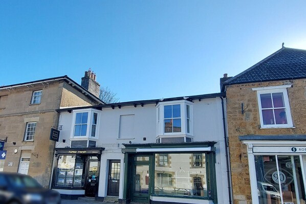 The Apartment on the high street (Fore Street)