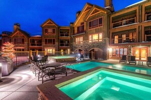 Resort-Style Relaxation:
Revel in world-class ski-in/ski-out access, a heated pool, three jacuzzis, a sauna, and a plethora of luxurious amenities.