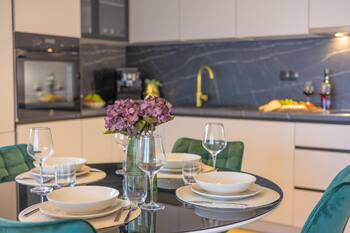 Holiday apartment Makarska for 1 - 4 persons with 2 bedrooms - Holiday apartment in one or multi-fam