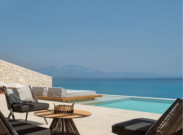 A dream sea-view holiday home awaits to inspire you. 