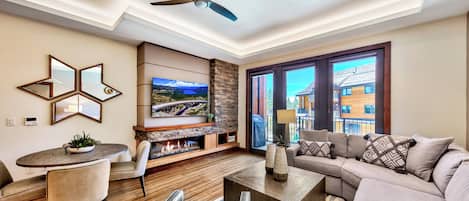 Zalanta Resort is located steps away from the Heavenly Mountain Gondola and Lake Tahoe