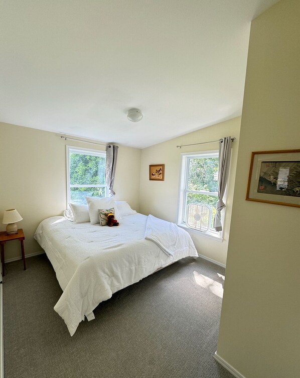 Guest bedroom