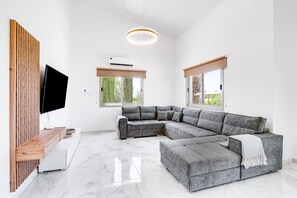 Villa Kathi by Ezoria Villas (13573)