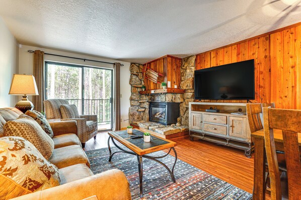 Winter Park Vacation Rental | 2BR | 2BA | 940 Sq Ft | Stairs Required