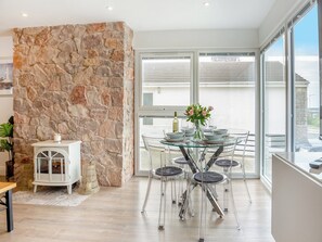 Open plan living space | Swn Y Mor, Trearddur Bay