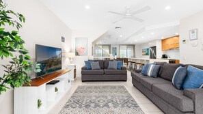 Lounge Room 
