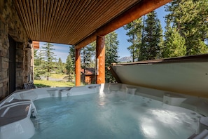 PRC Rosebud 26 - Hot Tub 1