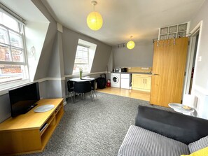 Living Room / Lounge