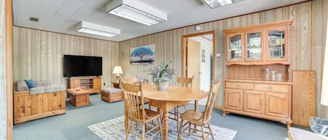 Atlanta Vacation Rental | 5BR | 2.5BA | Step-Free Entry | 3,000 Sq Ft