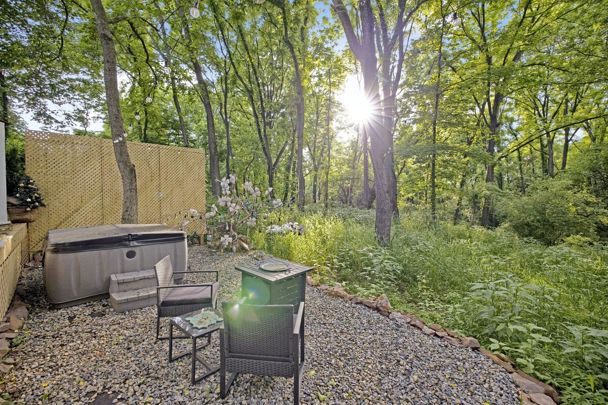 Dream Dome Getaway near Leesburg