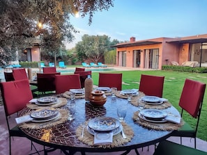 Outdoor dining