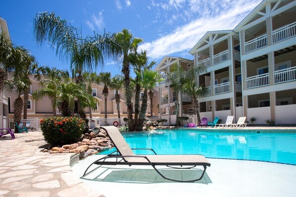 Spacious Beach Townhome-Endless Gulf Views (574)