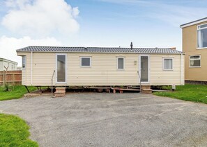 Castaways Oyster 10 (Pet) - Castaways Holiday Park, Bacton-on-Sea