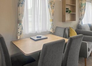 Platinum 2 Caravan (Pet) - North Shore Holiday Park, Roman Bank, Skegness