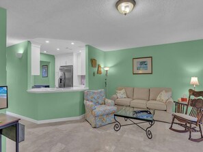 Living Room (alternate view)