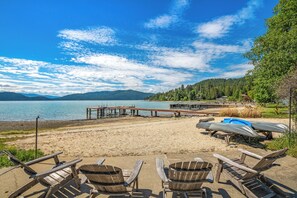 Enjoy your time at the lake on this private beach
