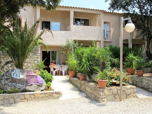 Property, House, Home, Real Estate, Building, Residential Area, Architecture, Tree, Estate, Neighbourhood